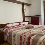 Petit Bijou