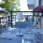 Lively Hotel
