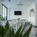 Lively Hotel