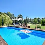 4 Bedroom Pet Friendly Home In Pietrasanta