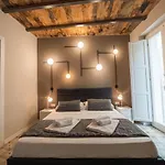 Palazzo Paladini - Luxury Suites In The Heart Of The Old Town