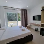 Marea Retreat Rooms