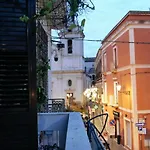 Rooms & B&B