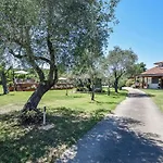 4 Bedroom Pet Friendly Home In Pietrasanta