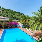 Villa With Shared Pool In Massa Lubrense By Wonderful Italy