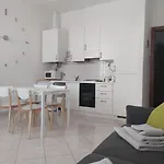 Due Ale - Nuova Casa Di Corte A Trieste