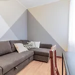 Stunning View Lakeside Apartment - Larihome A11