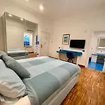 Tribus Boutique Hotel