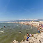 Amazing Apartment In Viareggio With Kitchen