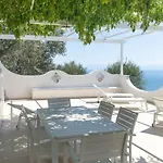 Amore Rentals - Casa Blue Star