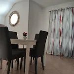 Red Lux Apartment