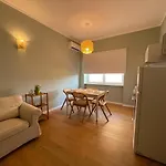 Cozy Apartments By Maura