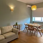 Cozy Apartments By Maura