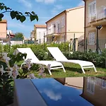 La Maisonette