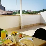 Oz House