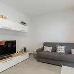 Joivy Calm Flat With Balcony