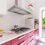 Sansevero Family Apartment By Wonderful Italy