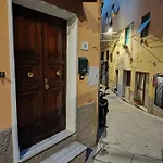 B-House