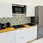Garibaldi 118 Luxury Apartment
