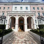 Grand Apartment Maria Theresia