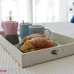 Virgi Home Con Vista Mare A Pesaro By Yohome