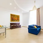 Apartment With Balcony In Palazzo Diaz By Wonderful Italy