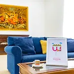 Apartment With Balcony In Palazzo Diaz By Wonderful Italy
