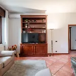 Feel @ Home Como - By Myhomeincomo