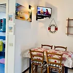 Sunshine On Garda Lake - Private Apartment Desenzano Del Garda
