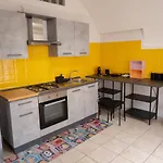 90'S House