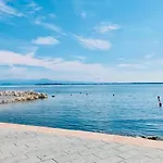 Palm Beach - Your Private And Complete Apartment In Desenzano Del Garda