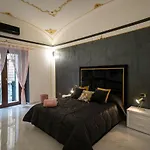 Vesuvius Luxury Home