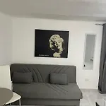 Gradoniroom26