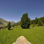 Condominio Teola Leonardo By Livigno Accomodation