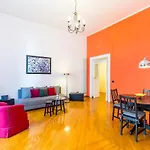 Portico 17 - Charming House Close Promenade