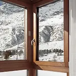 Hellochalet - The One - Garage, Bootdryer, Home Theatre With Subwoofer, Netflix, Hydromassage Turkish Bath