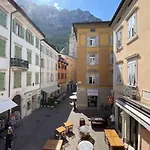 Renzo Suite In Town