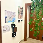 Airys B&B - Holiday House