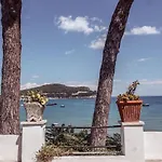 Un Letto A Gaeta - Villa A Fontania