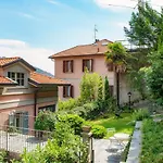 I D'A Charming Penthouse - Lake View- Como- House-130 Mt-2 Double Bedrooms And 2 Double Bathrooms A Spacious Living Room-Full Equipped Kitchen-Private Garden And Terrace-Private Covered Parking