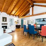 A Casa Nuccia Mansarda By Holiday Solutions