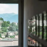 I D'A Charming Penthouse - Lake View- Como- House-130 Mt-2 Double Bedrooms And 2 Double Bathrooms A Spacious Living Room-Full Equipped Kitchen-Private Garden And Terrace-Private Covered Parking