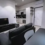 De Luca 6 Apartments