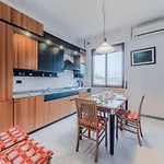 La Rocca Apartment Between Sea And Center