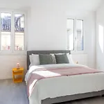 Stylish Apartment - Casa Leone - Center
