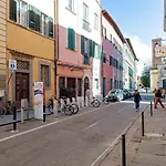 A Due Passi Dal Centro