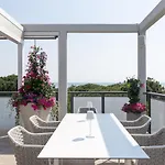 Renzo Hotel