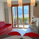 Apartment With Swimming Pool And Lake View - Larihome A17