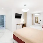 Apartments Hotel Real Suite Napoli Chiaia Mergellina