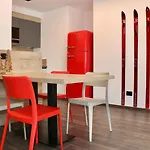 Gin Apartments